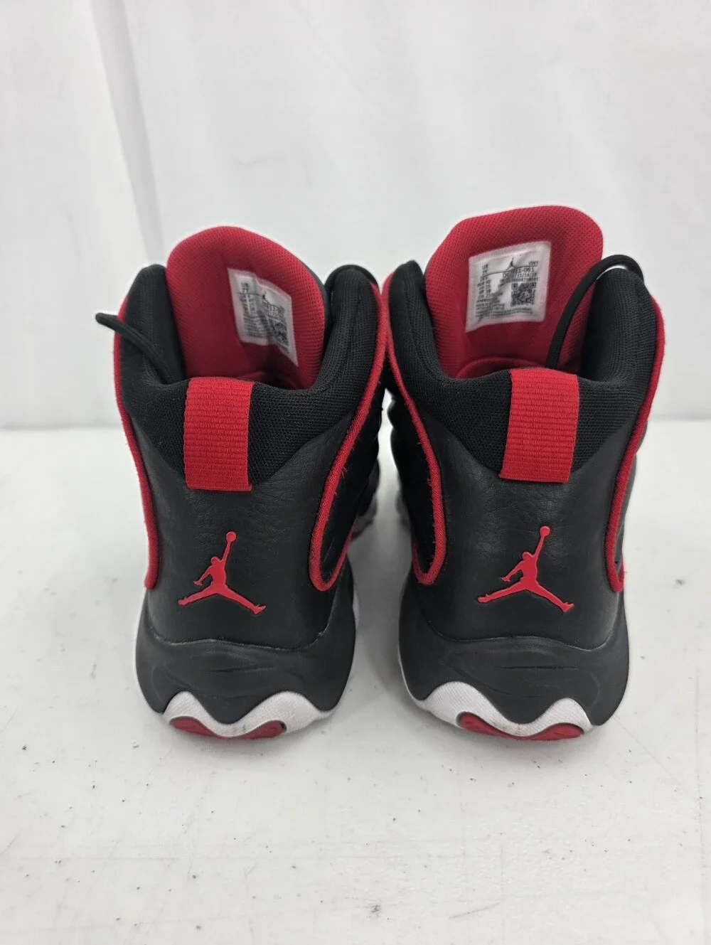 Nike Jordan Pro Strong University Basketball Shoes Sneaker DC7911-061 Size 7Y.